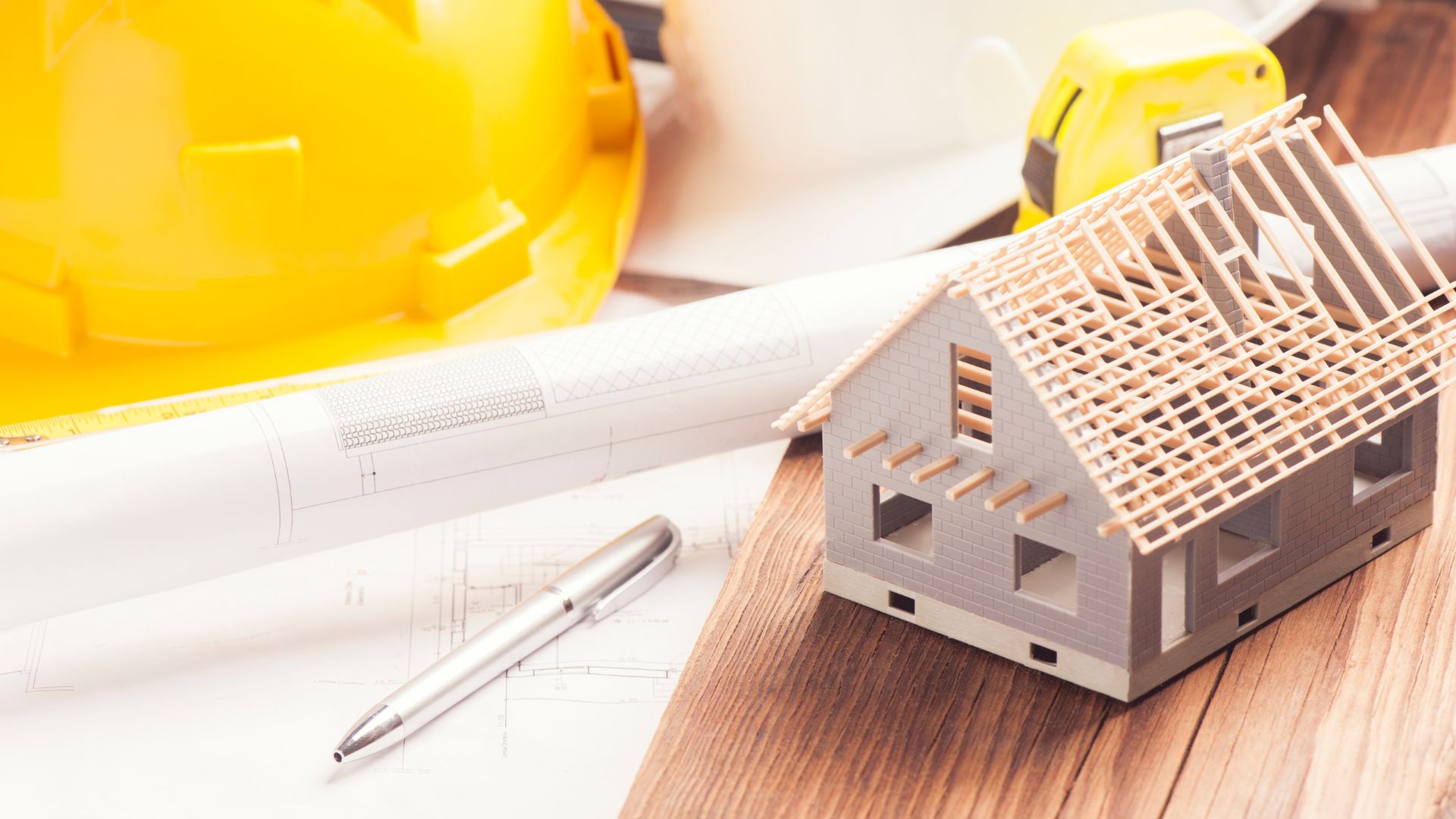 La vérité : oui, bien isoler votre grenier fait vraiment économiser — voici pourquoi (sans bla‑bla)